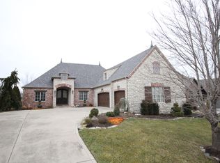 3331 W Bluffview St, Springfield, MO 65810