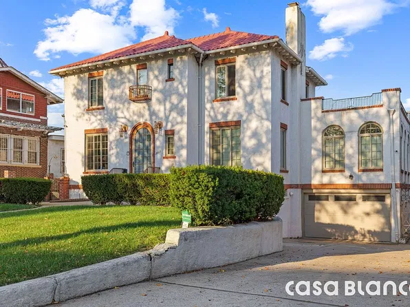 10511 Ditmars Blvd, Flushing, NY 11369