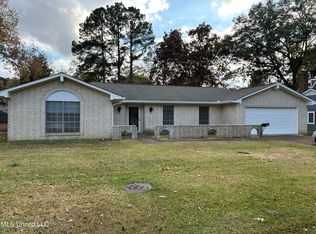 1659 Riverwood Dr, Jackson, MS 39211