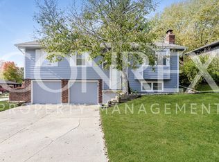 1101 NE 9th Ter, Blue Springs, MO 64014