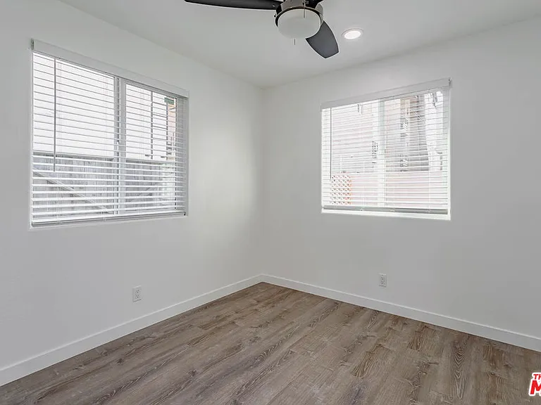 253 S Catalina Ave — Photo 16