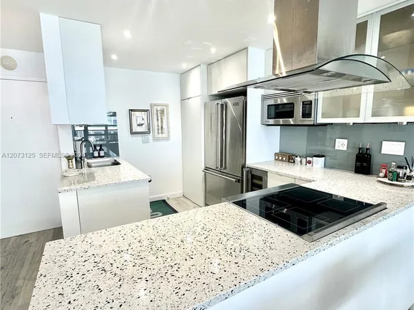 600 NE 36th St, Miami, FL