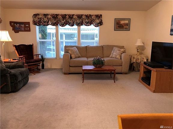3rd image of 1411 Alonda Ln NE