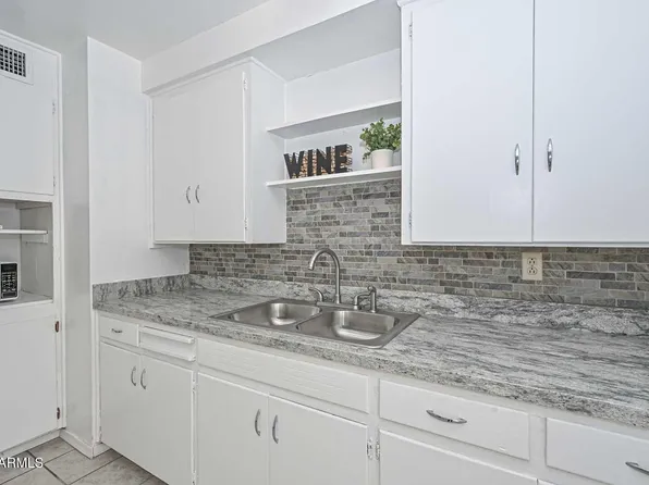 11223 West Missouri Avenue, Youngtown, AZ 85363