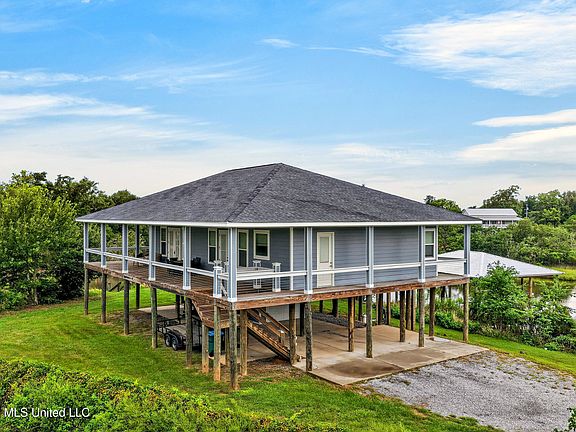 4th image of 3146 Gulfview Pl