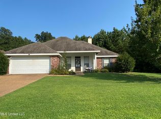 654 Post Oak Pl, Pearl, MS 39208