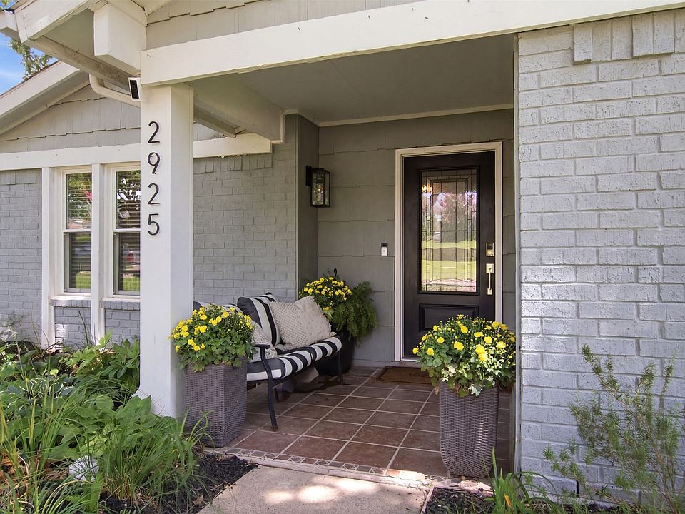 1st image of 2925 Spring Brook Dr