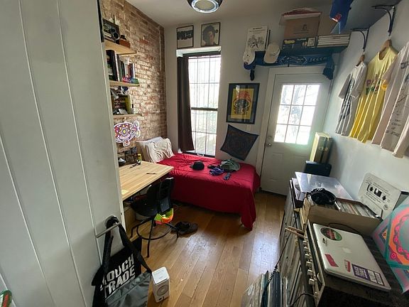 4th image of 291A Monroe St #1A