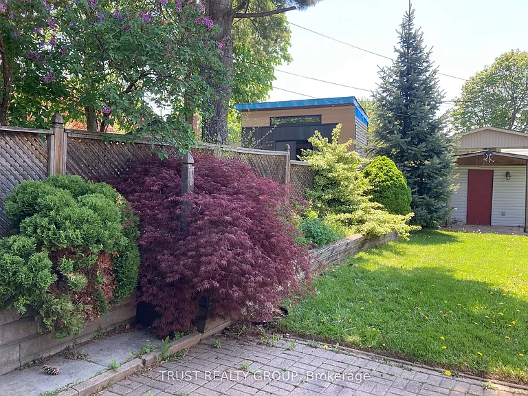 9 Del Ria Dr — Photo 7