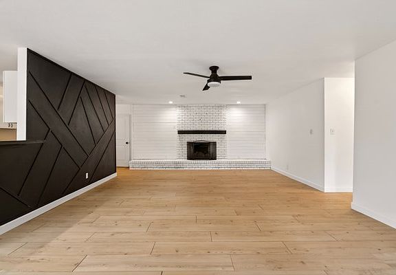 3rd image of 131 Hampton Rd