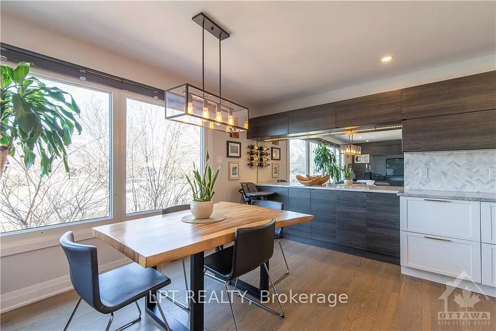 658 Sherbourne Rd — Photo 4