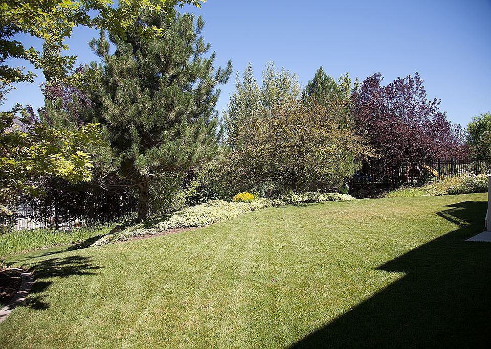 2nd image of 4694 Summerwood Dr