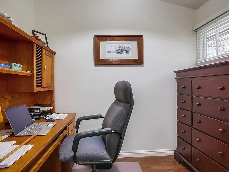 4402 Mount Lindsey Ave — Photo 33