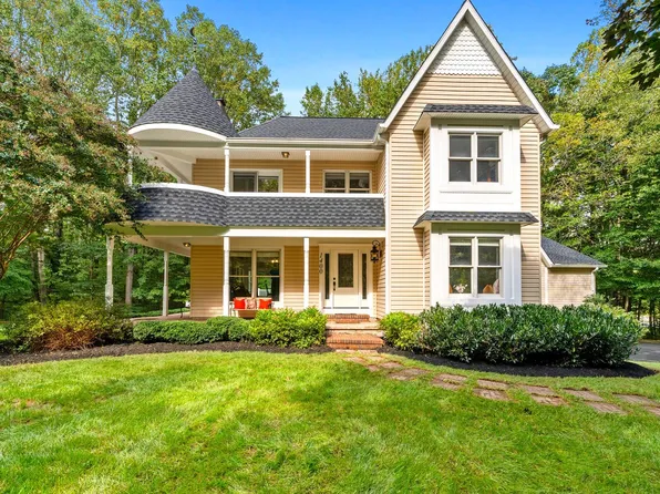 1400 Cotton Ct, Crownsville, MD 21032