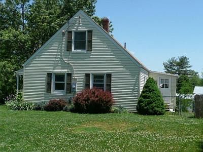 2nd image of 204 Memorial Park Dr