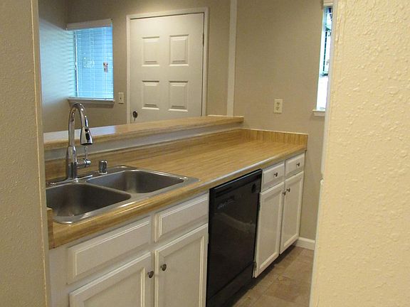 Kitchen has a dishwasher 