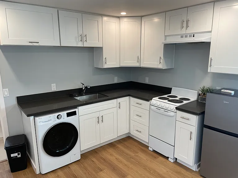 5688 Marne Ave — Photo 1