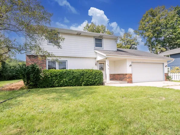 3635 S Loretta LANE, New Berlin, WI 53151