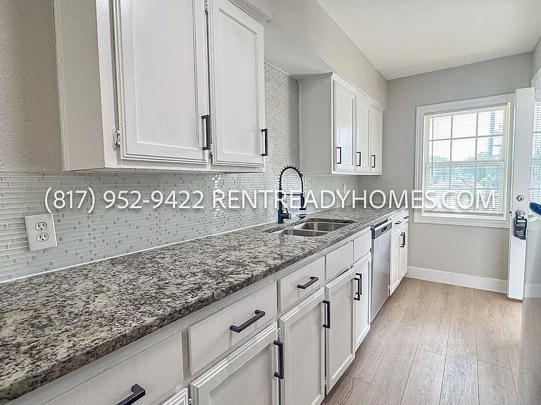 2613 Fairbrook St — Photo 16