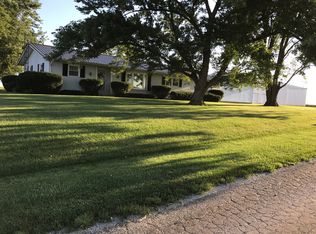 14046 E County Road 1120n, Charleston, IL 61920