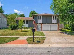 6408 SW 28th St, Topeka, KS 66614