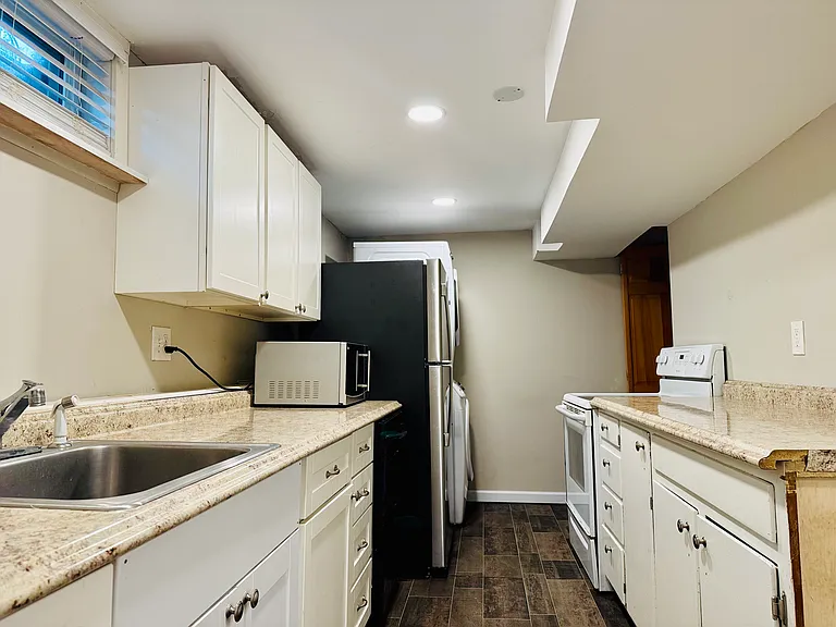 W Pimlico Dr — Photo 12