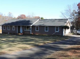 402 Fox Den Ct, Boiling Springs, SC 29316