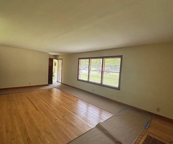 1005 Ridgecrest Rd — Photo 3