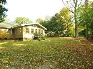 677 Pelzer Dr, Mount Pleasant, SC 29464