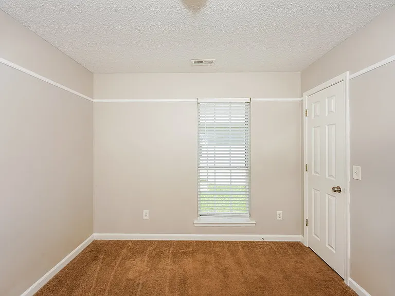 8028 Rockhampton Cir — Photo 14