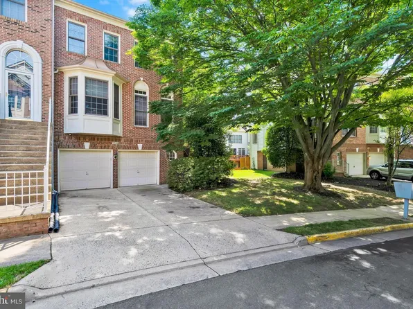 9548 Lagersfield Cir, Vienna, VA 22181