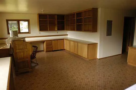 Downstairs multipurpose room with access to the yard.
