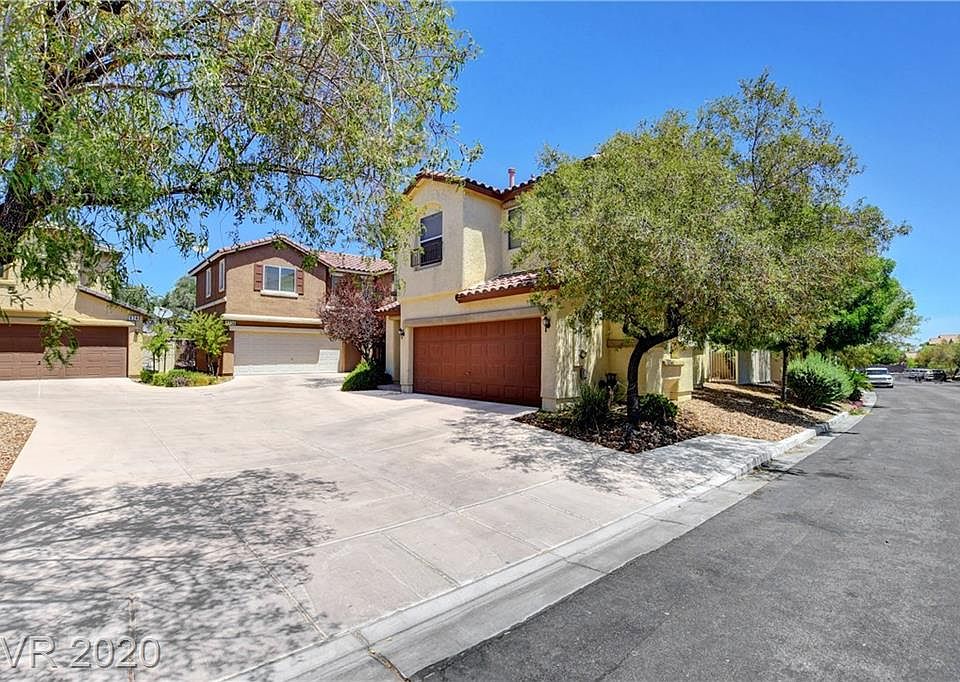 1st image of 8236 Wildwood Glen Dr