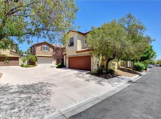 8236 Wildwood Glen Dr, Las Vegas, NV 89131