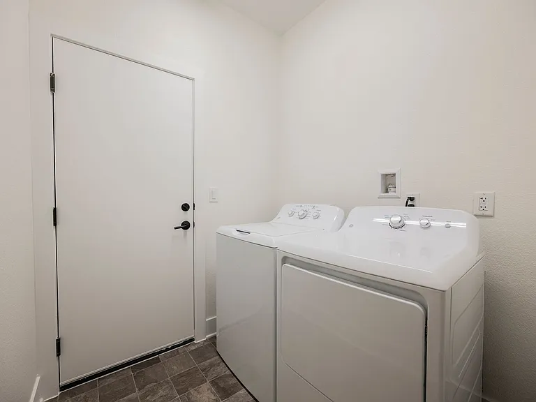 8683 Black Cordon Rd — Photo 38