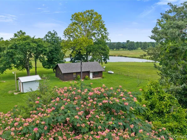 447 Pink Gladiola Rd, Broken Bow, OK 74728