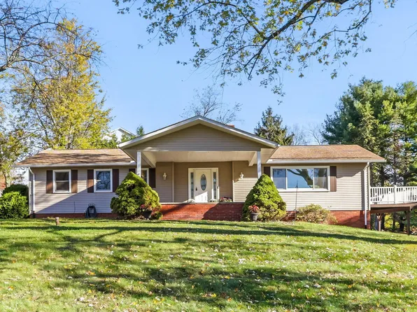 1308 N Howell Dr, Newark, OH 43055