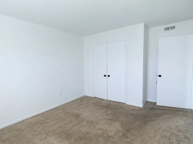 Room 2 (1) Room 2 (1)