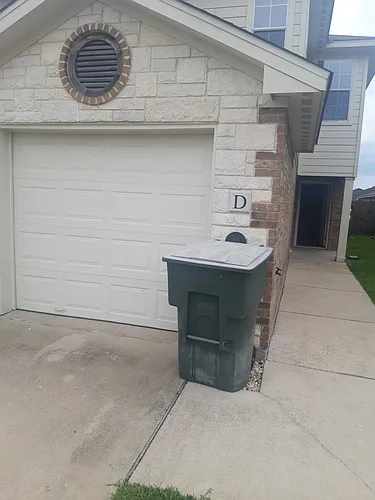 4004 Cambridge Dr #D Photo 1