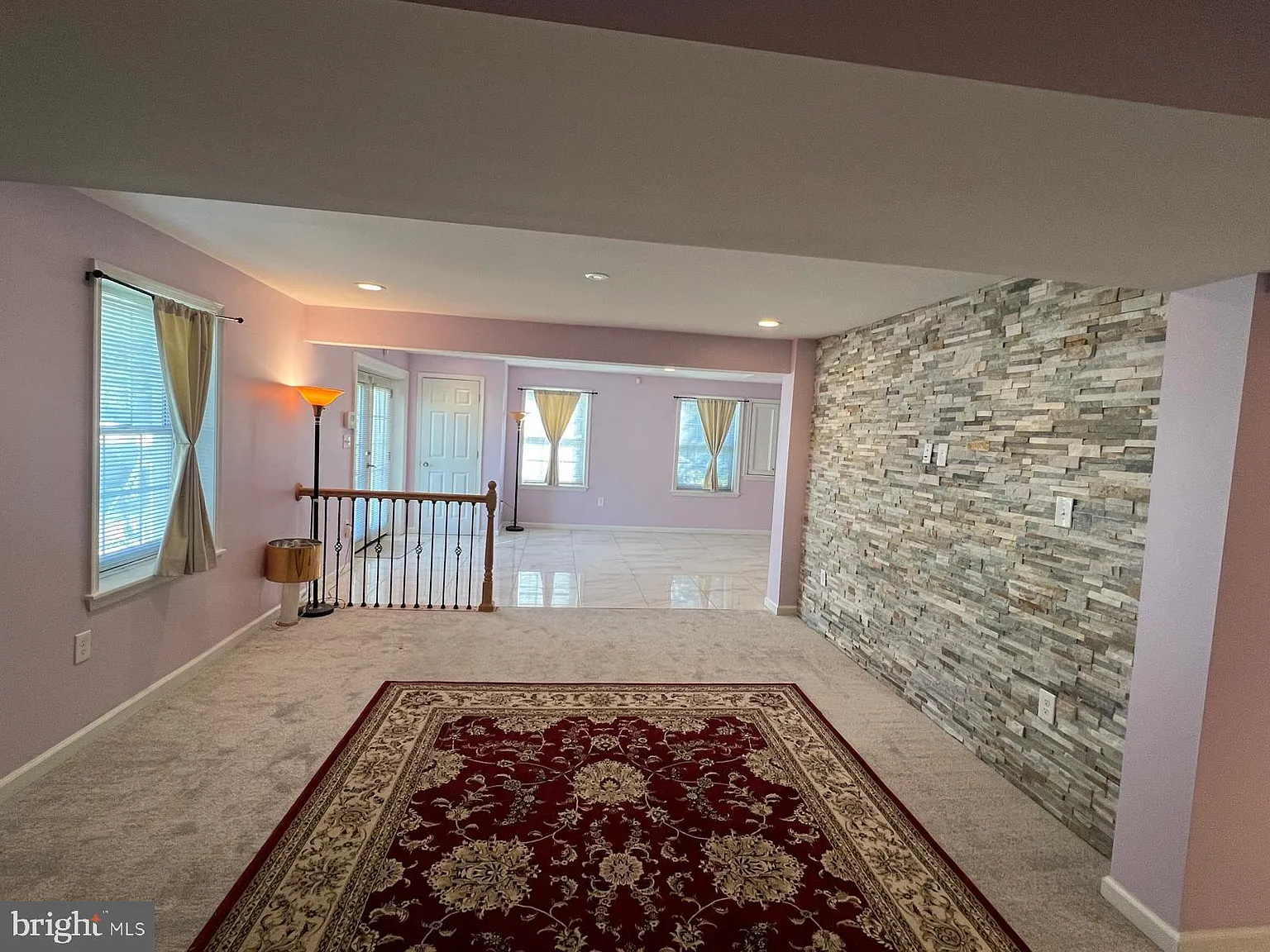 2 bed, 1.0 bath, 5033 sqft, $2,200 — Photo 2