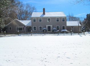 3 Arrowhead Ln, Milton, MA 02186