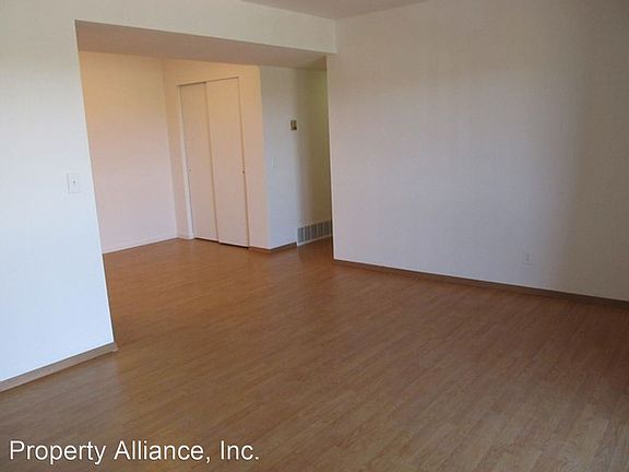 3rd image of 1700 Upper Iron Horse Loop #B6