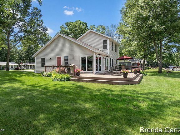 3rd image of 8251 Indian Shores Dr