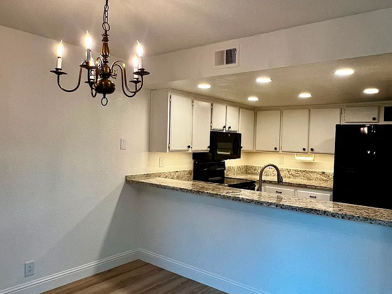 37840 Essanay Pl — Photo 7