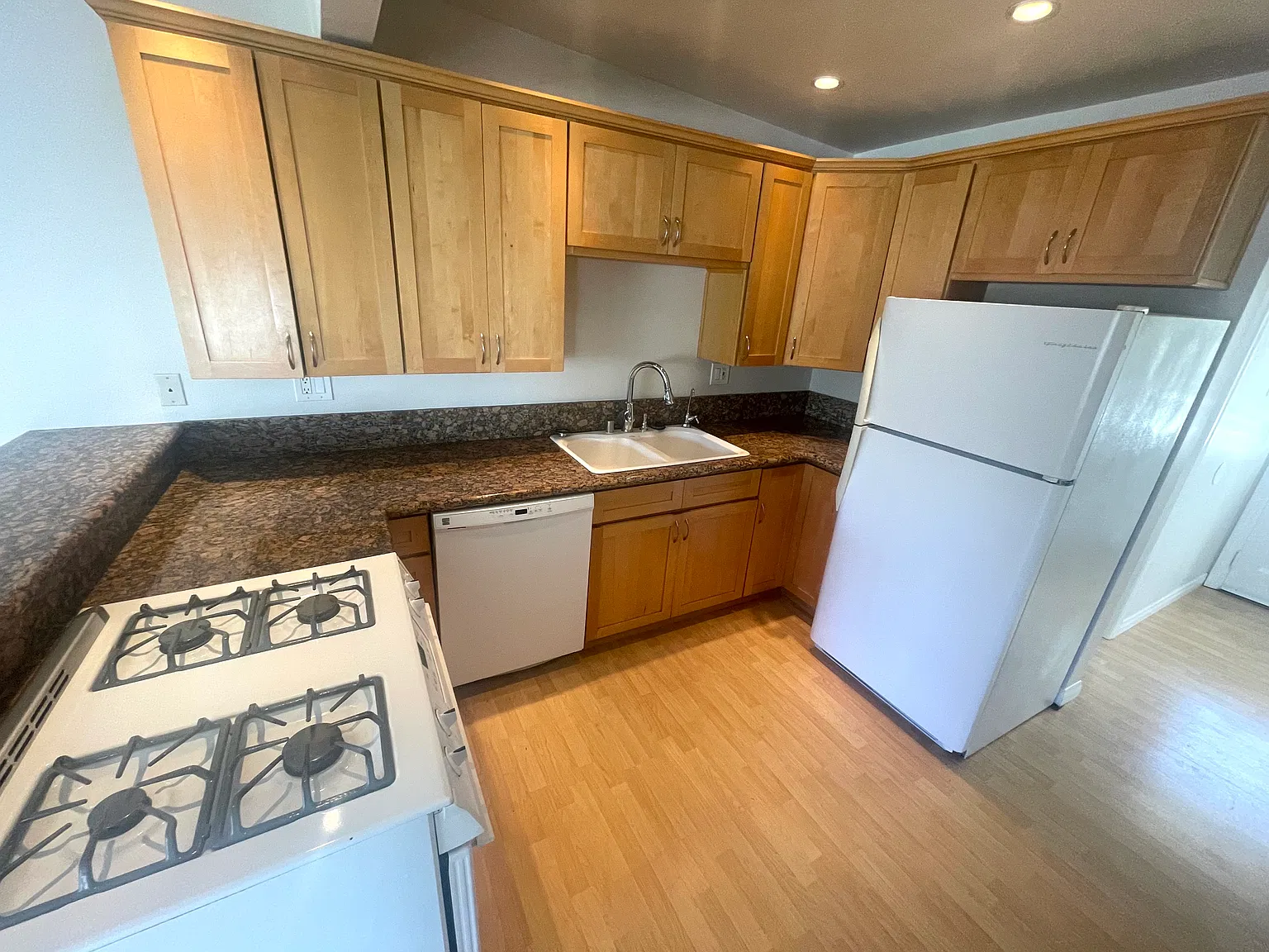 1 bed, 600 sqft, $2,895 — Photo 2