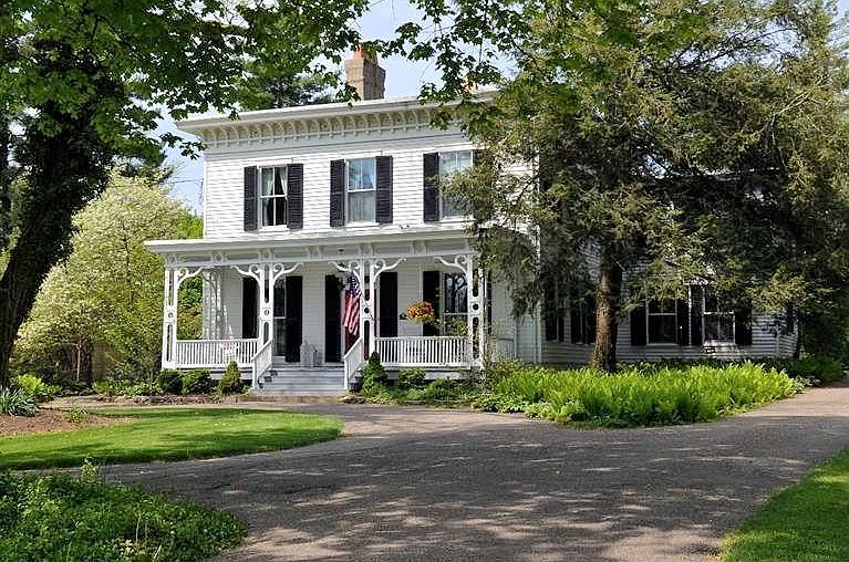 1st image of 720 Elm Ave