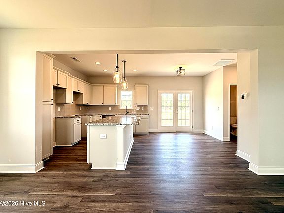 4th image of 269 Crowville Street