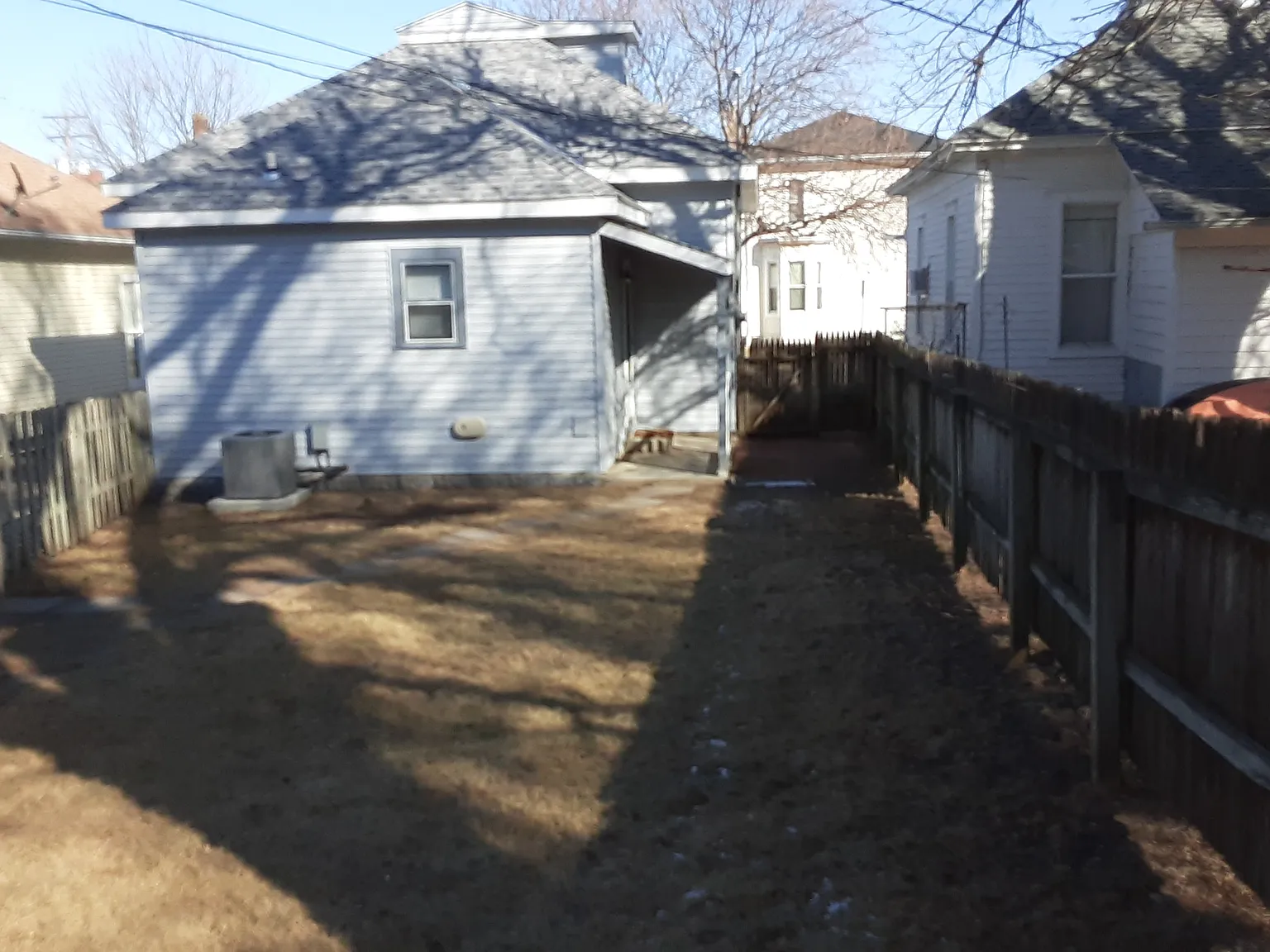 3 bed, 900 sqft, $1,450 — Photo 2