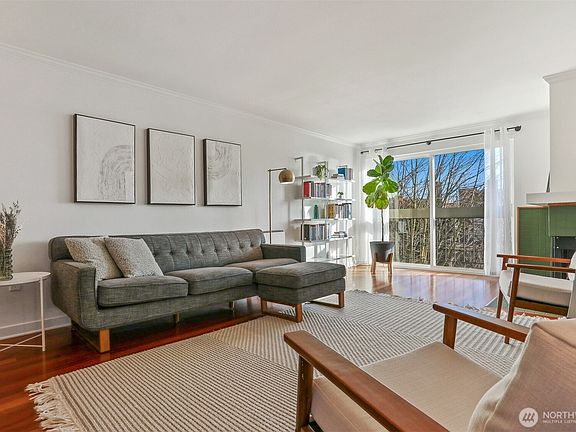4th image of 202 W Olympic Place #205