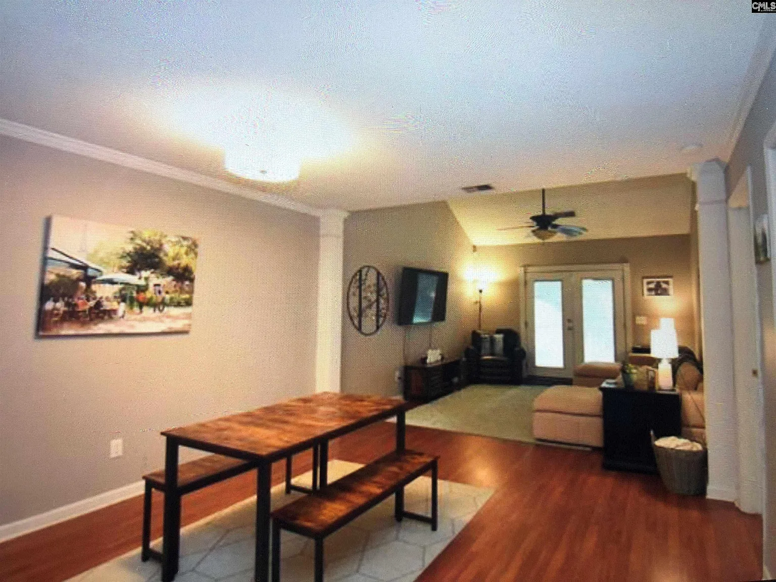2 bed, 1100 sqft, $1,500 — Photo 2